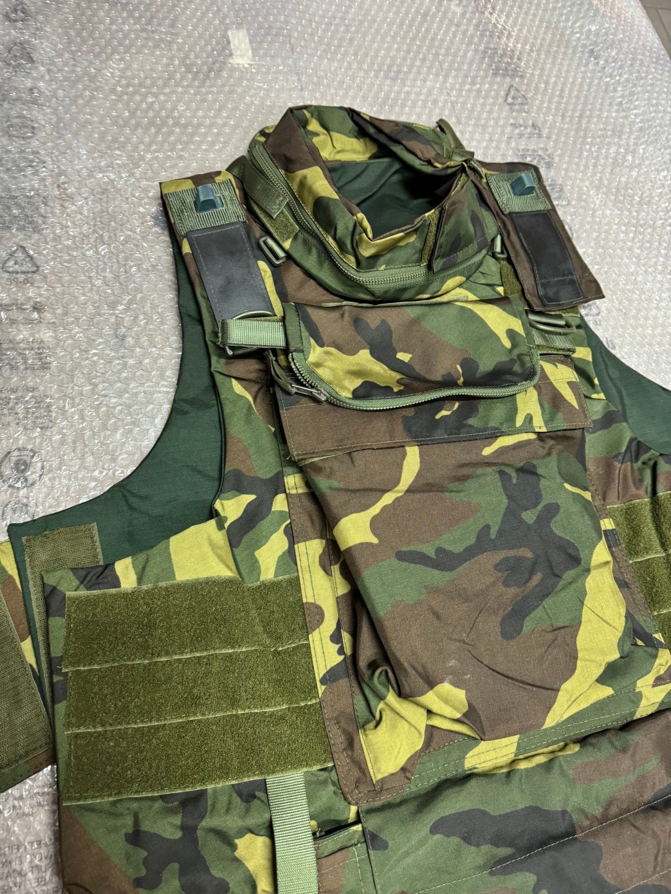 Dettaglio gilet tattico AP98